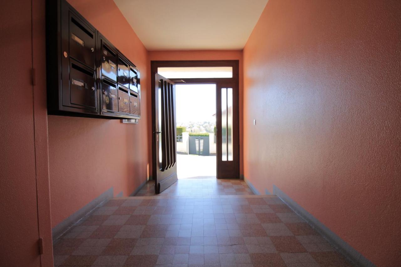 Lacolline-Ponthebert,Com - Appartement Entier Renove -Grand Parking Gratuit, Tout Equipe, Confortable, Netflix Et Amazon Prime Gratuits Et Illimites, Matelas Emma, Lave Linge, Vue Sur La Vallee, Rdc المظهر الخارجي الصورة
