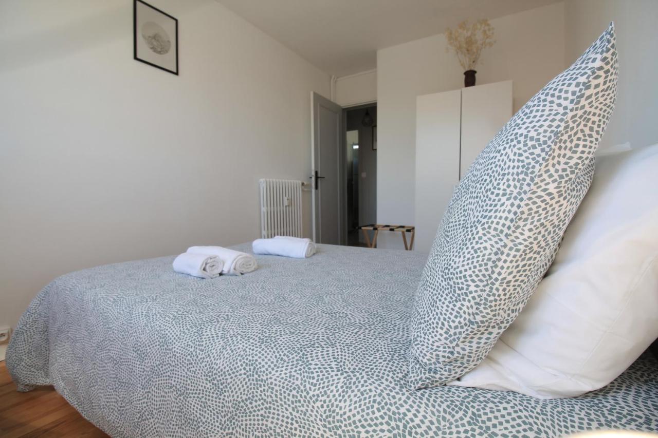 Lacolline-Ponthebert,Com - Appartement Entier Renove -Grand Parking Gratuit, Tout Equipe, Confortable, Netflix Et Amazon Prime Gratuits Et Illimites, Matelas Emma, Lave Linge, Vue Sur La Vallee, Rdc المظهر الخارجي الصورة