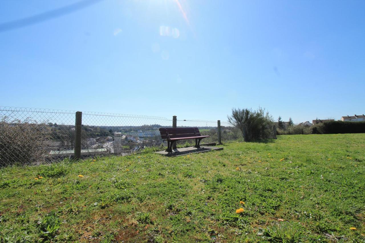 Lacolline-Ponthebert,Com - Appartement Entier Renove -Grand Parking Gratuit, Tout Equipe, Confortable, Netflix Et Amazon Prime Gratuits Et Illimites, Matelas Emma, Lave Linge, Vue Sur La Vallee, Rdc المظهر الخارجي الصورة
