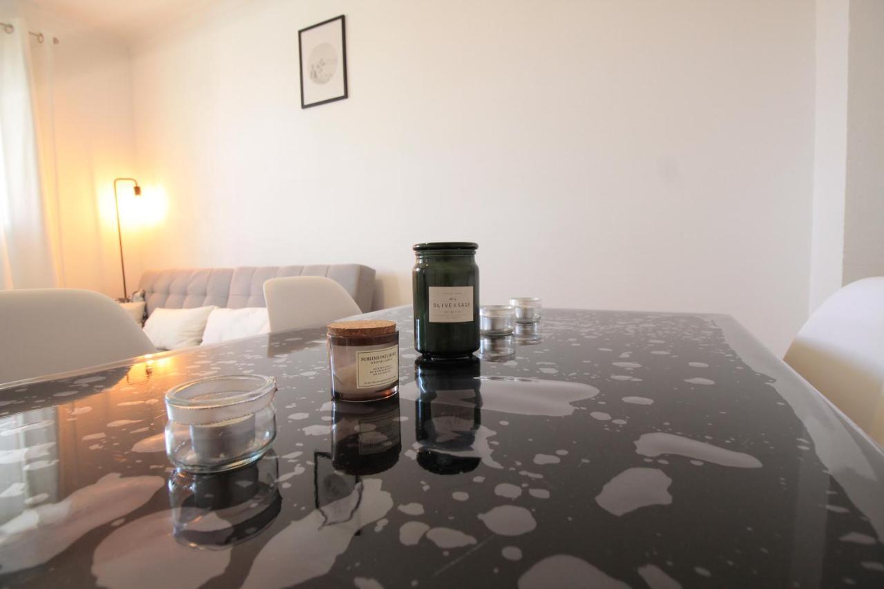 Lacolline-Ponthebert,Com - Appartement Entier Renove -Grand Parking Gratuit, Tout Equipe, Confortable, Netflix Et Amazon Prime Gratuits Et Illimites, Matelas Emma, Lave Linge, Vue Sur La Vallee, Rdc المظهر الخارجي الصورة